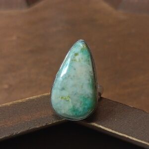 Elegant Green Stone Silver Ring